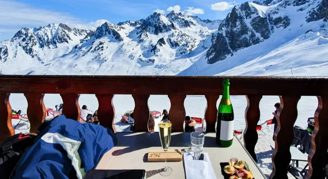 Blog Cover Would You Serve Champagne in Plastic Cups